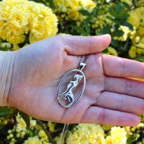 Sphinx pendant - Silver with surround